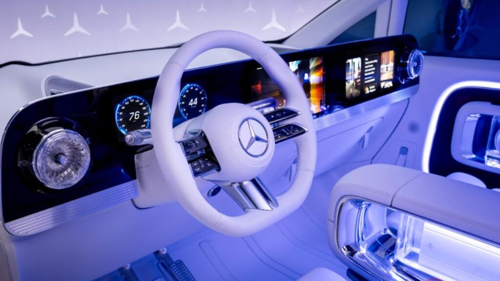 Mercedes-Vision-V-luxury-minivan-Rivals